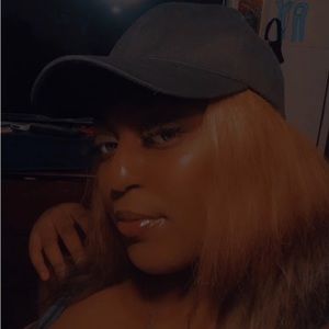 Meet your Posher, Kalayshia